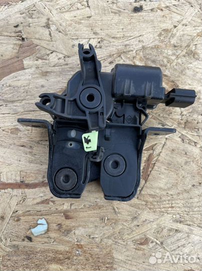 Замок крышки багажника LADA Vesta