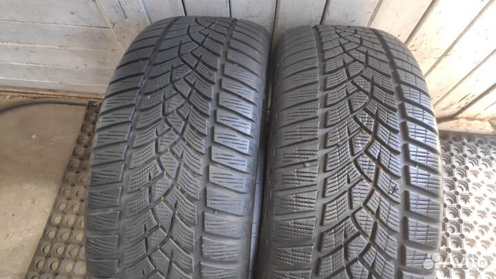 Goodyear UltraGrip Performance 215/55 R16 97H
