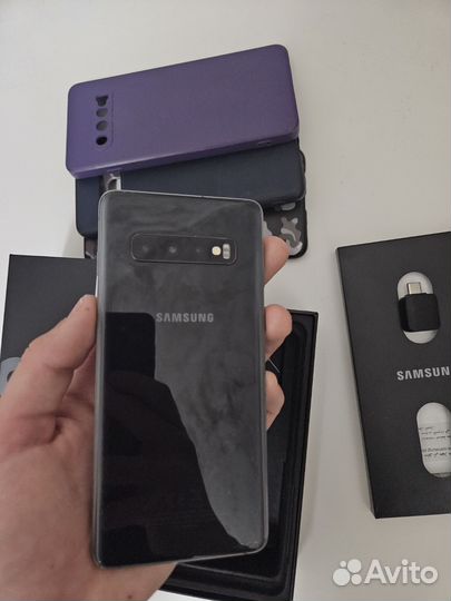 Samsung Galaxy S10, 6/128 ГБ