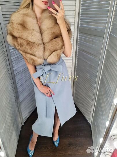 Жилет с натуральным мехом песца