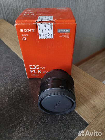 Объектив Sony 35mm f/1.8 (SEL35F18)