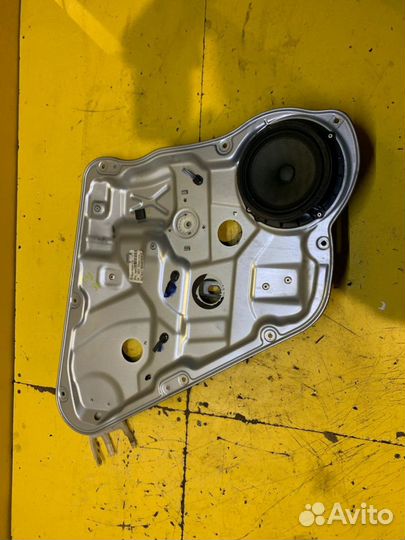 Стеклоподъемник задний Kia Ceed 2009-2012