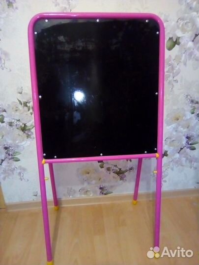 Напольный мольберт. Двусторонний.Для учебы и игры