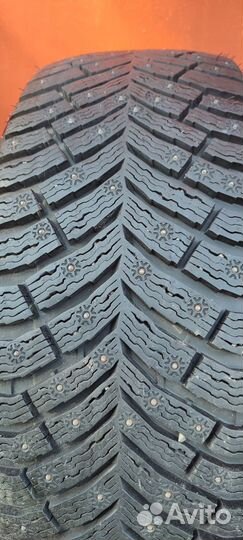 Michelin X-Ice North 4 215/55 R18 99T