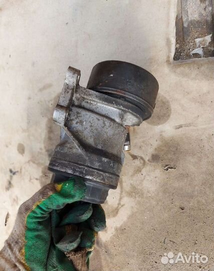 Крепления Масляного фильтра Мазда cx7 2.3