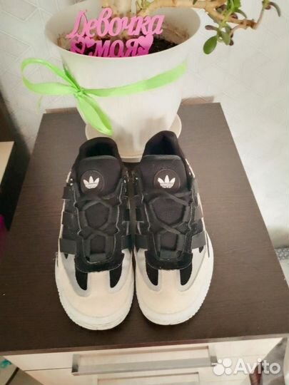 Кроссовки демисезонные