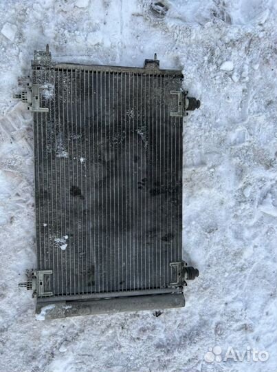 Радиатор кондиционера Peugeot 307