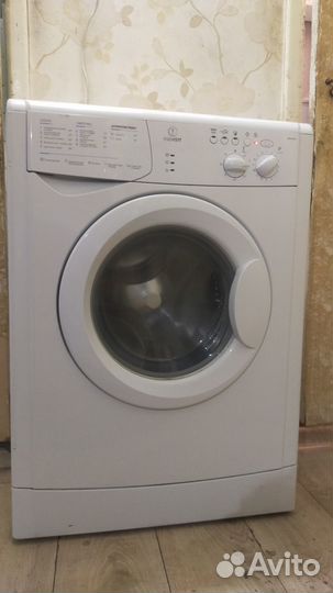 Стиральная машина Indesit wiun 102 с гар 3 мес