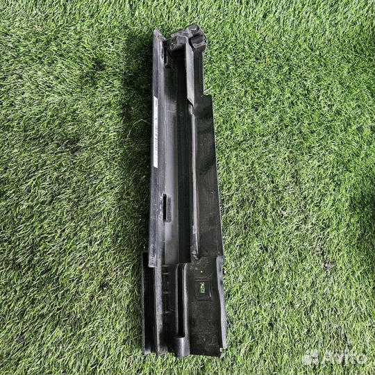 Кронштейн радиатора правый BMW 116i F20