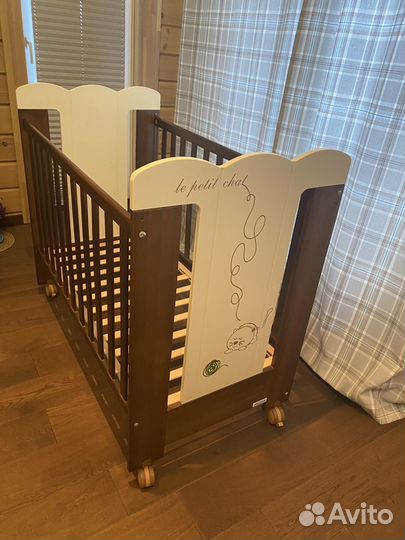 Продаю детскую кроватку Micuna