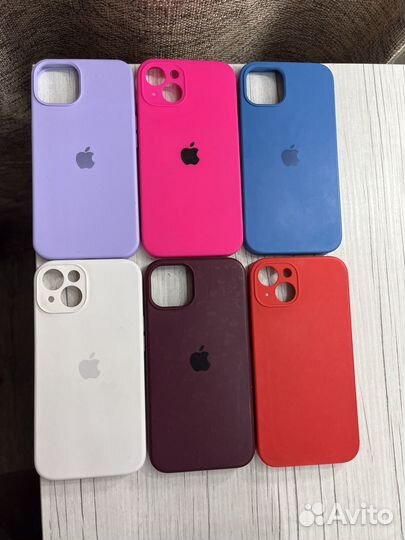 Чехлы на телефон iPhone 13