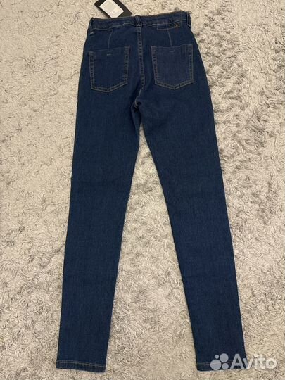 Джинсы slim