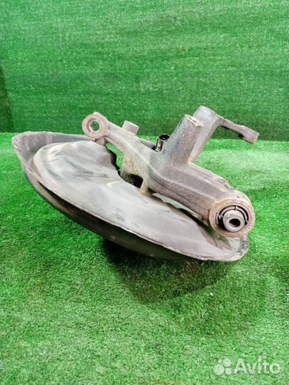 Цапфа задняя левая Volkswagen Golf 5 BLG 1.4 2008