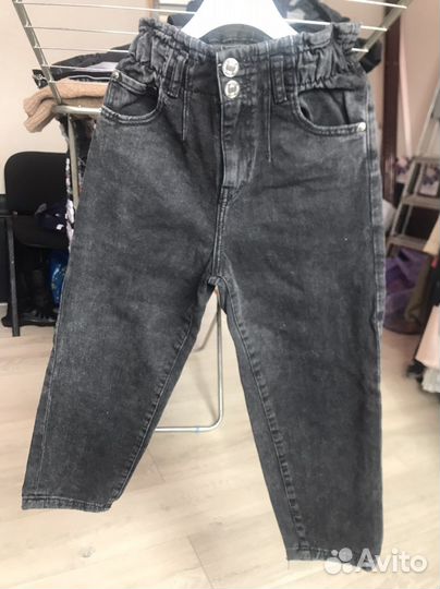 Джинсы Zara на девочку 122р