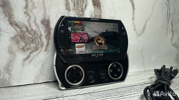 Игровая приставка psp go 16gb с играми