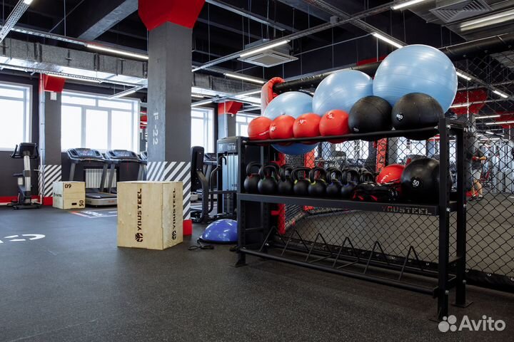 Годовая карта в фитнес-клуб Физрук Спутник