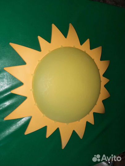 Светильник в виде солнца