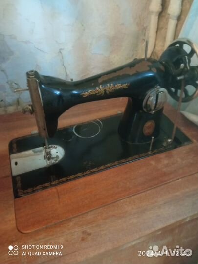Швейная машинка подольская ножная