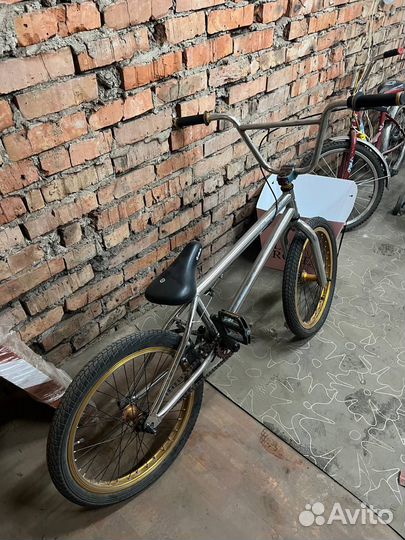 Трюковой велосипед BMX