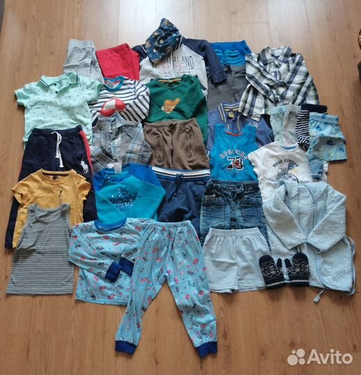 Продаю детские вещи