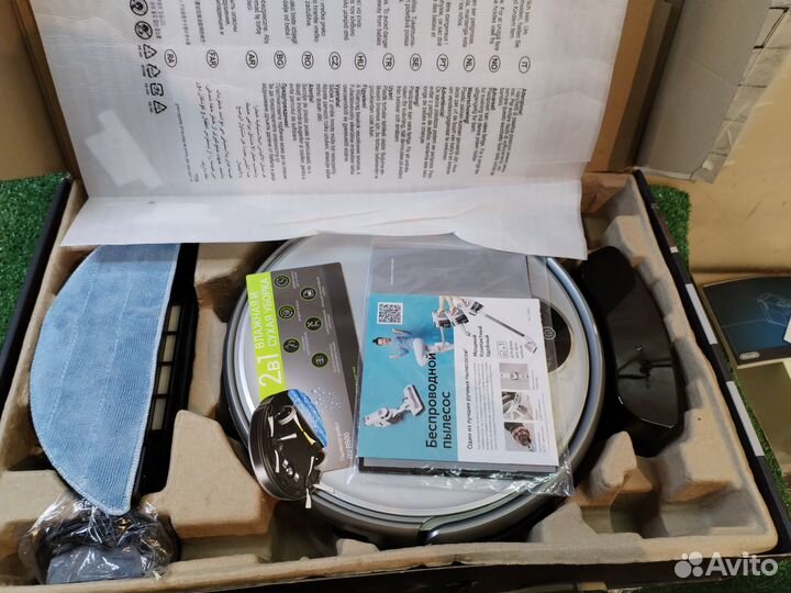 Робот-пылесос Redmond RV-R500