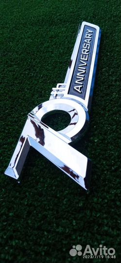 Land Cruiser эмблема 70TH anniversary (пара)