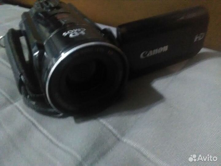 Видеокамера Canon HF-S21