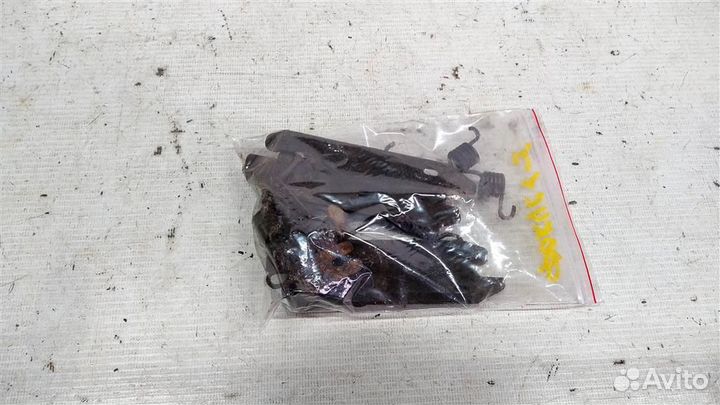 Установочный км-т колодок задних Ford Focus 1 98