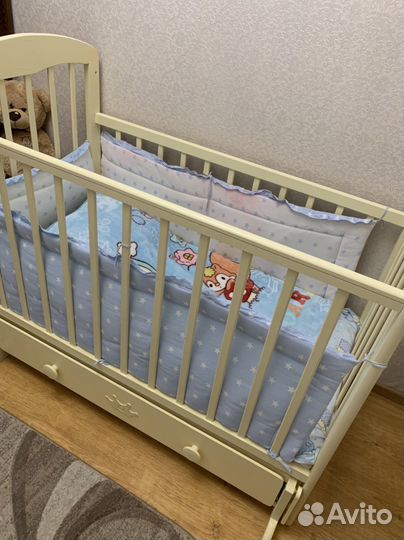 Детская кроватка