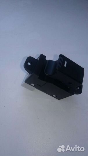 Кнопка стеклоподъёмника KIA XM 2009 935832P000