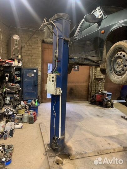 Подъемник автомобильный двухстоечный
