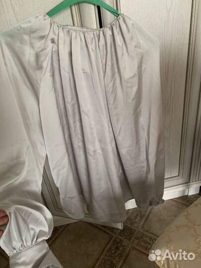 Блузка шелковая