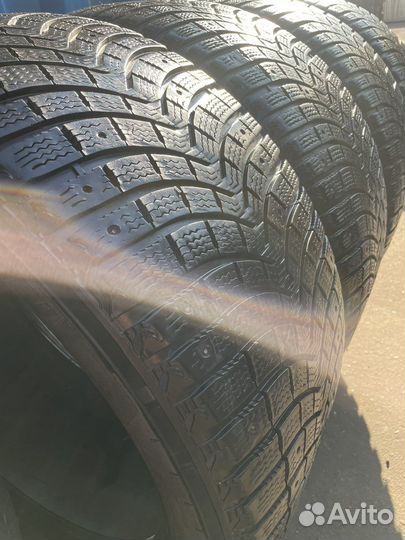 Michelin Latitude X-Ice North 295/40 R21 111T