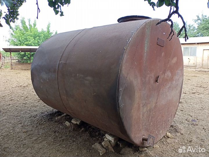 Металлическая емкость 6 кубов