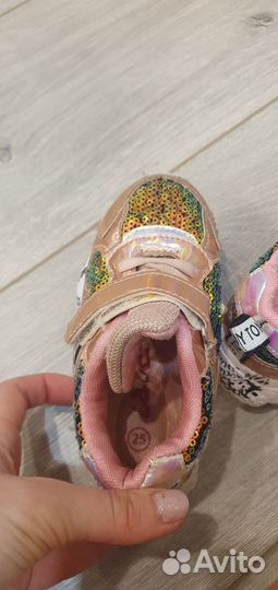 Кроссовки детские