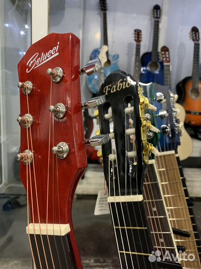 Акустическая гитара/ классическая гитара