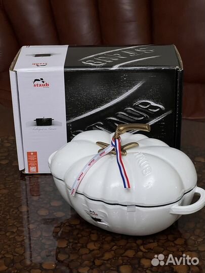 Кастрюля чугунная staub smeg