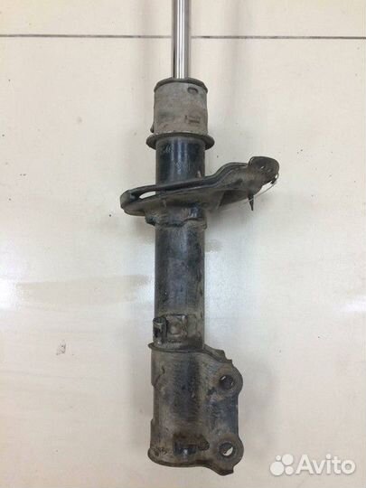 Амортизатор передний правый Hyundai Solaris