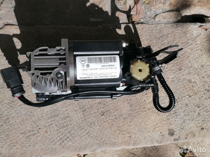 Компрессор пневмо подвески Volkswagen Tuareg GP