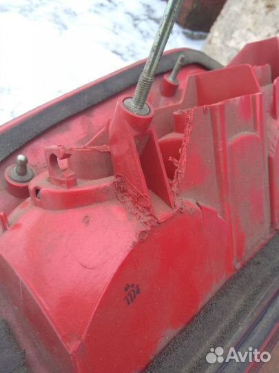 Фонарь задний правый Toyota rav 4 xa20