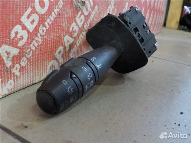 Подрулевой переключатель поворотников Renault