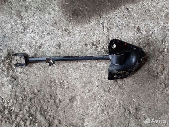 Тяга задняя правая продольная Рено Дастер