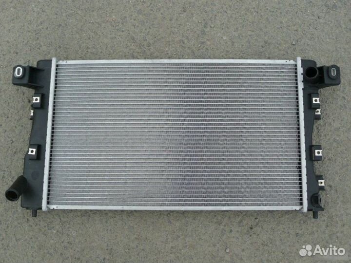 Радиатор Alfa Romeo 159