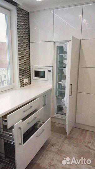 Кухонный гарнитур новый прямой