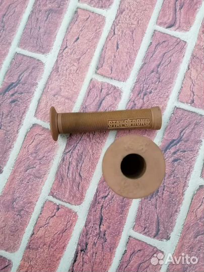 Грипсы Vans. Грипсы ODI