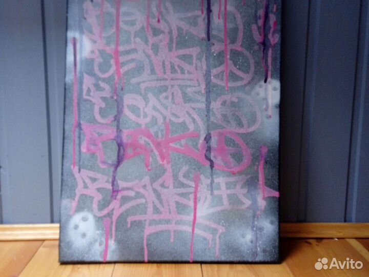 Картина маркерами и балончиками на холсте