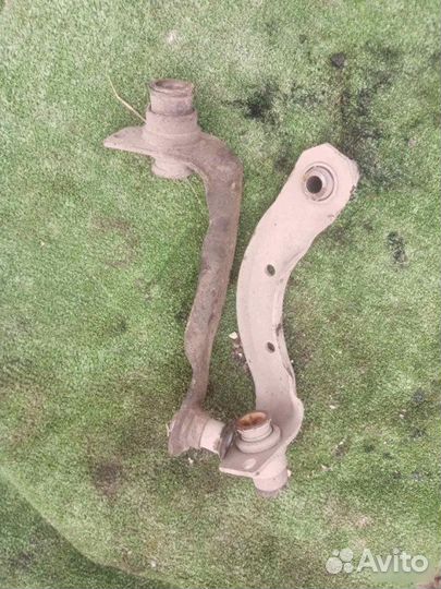 Кронштейн подрамника Renault Scenic 2