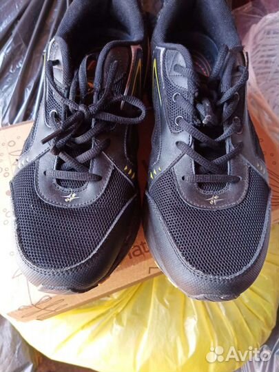 Кроссовки мужские 44 размер бу