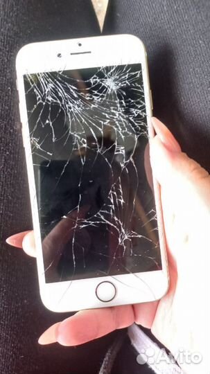 Телефон iPhone 6