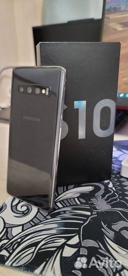 Samsung Galaxy S10, 8/128 ГБ